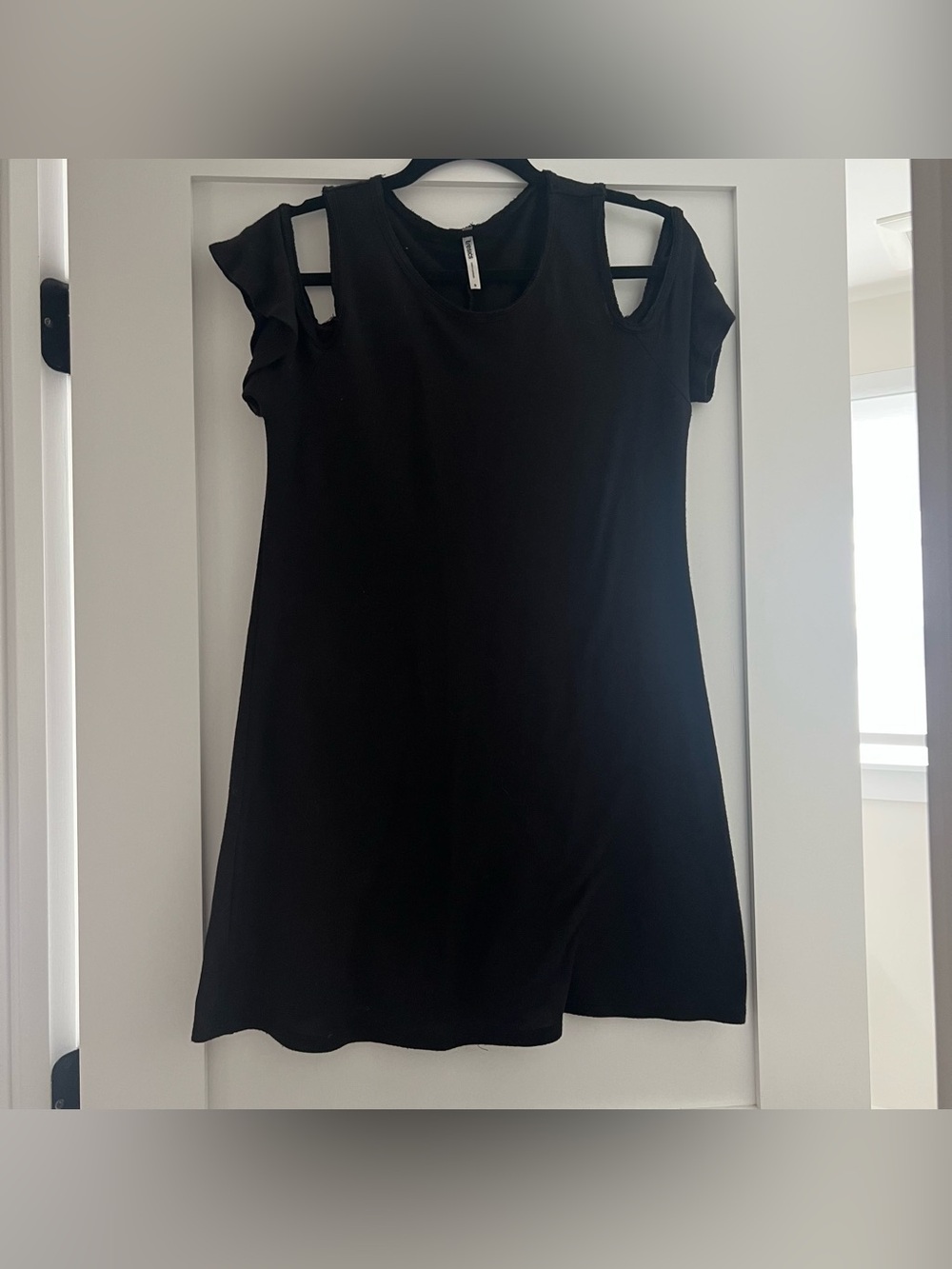 Women’s Black Cutout Shoulder Dress